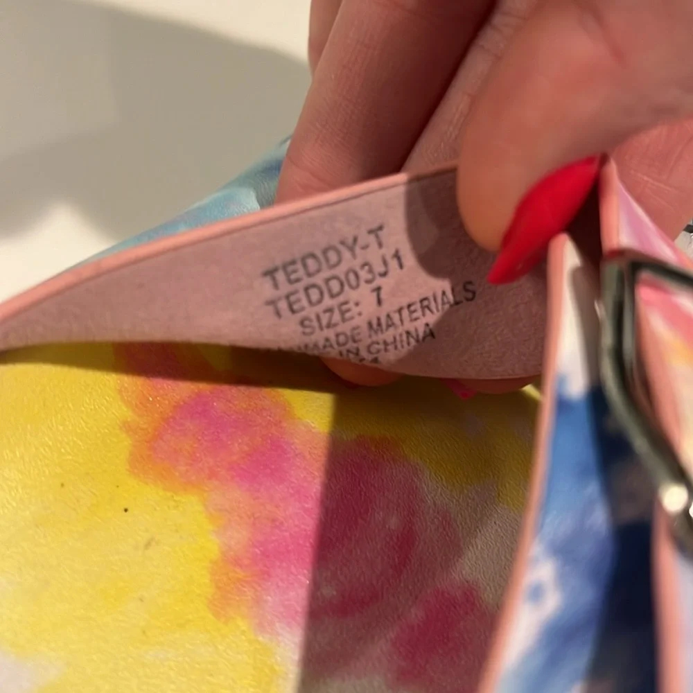 COPY - Madden Girl Teddy Buckle Sandals! Tie-dye size 7! - Picture 6 of 6